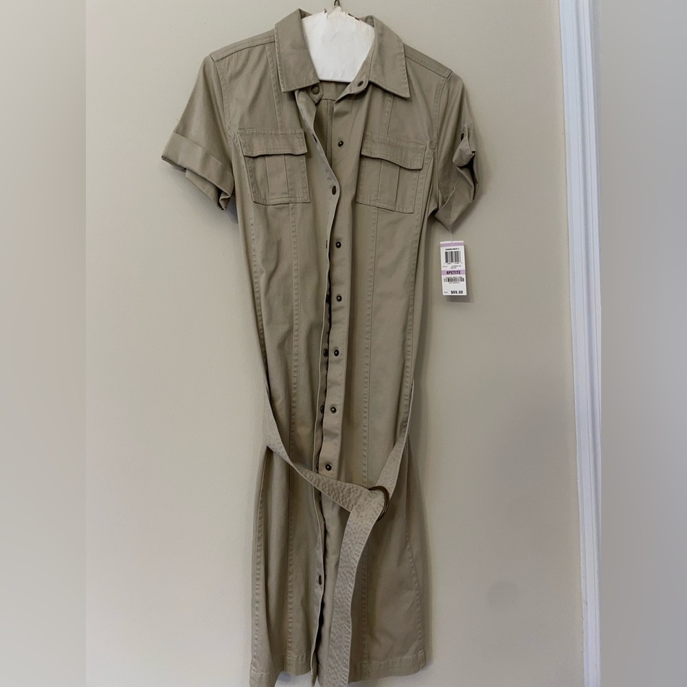 Safari style button down, tags still on